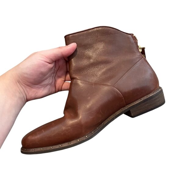UGG Bruno Brown Leather Ankle Boots Womens Size 8 Studded Sole Rear Gold Zipper - Picture 3 of 9
